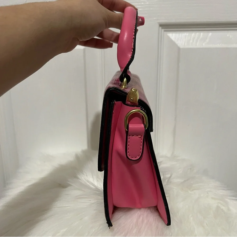 💗‎ *NEW* Elegant Pink and Gold Mini Women's Handbag